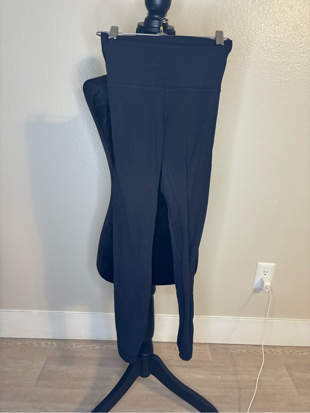 lululemon athletica Black High-Rise Leggings Size 2